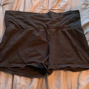 Women’s stretch shorts